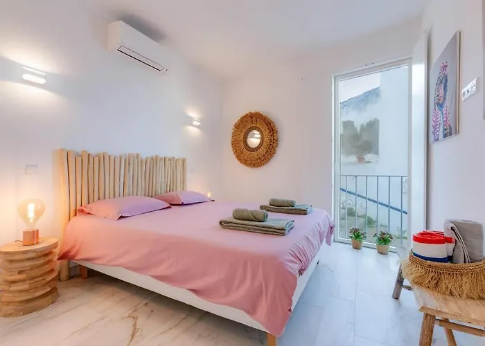 Casa Lima - State Of The Art With Views And Pool In Villa Ferragudo (Faro)